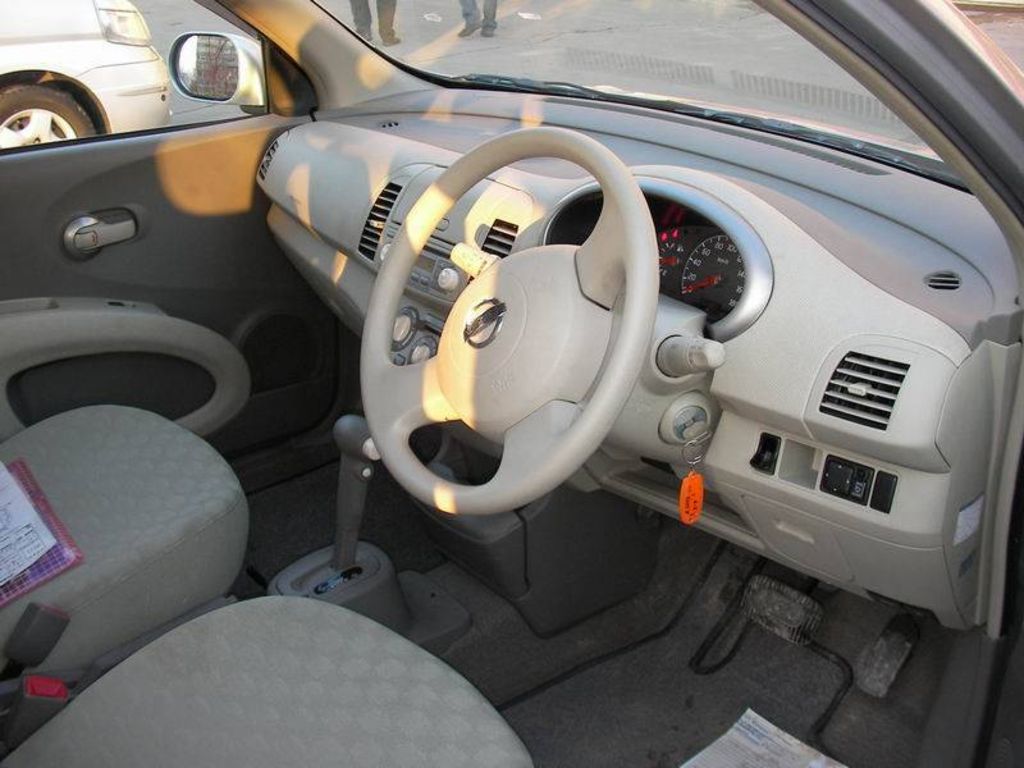 2003 Nissan March