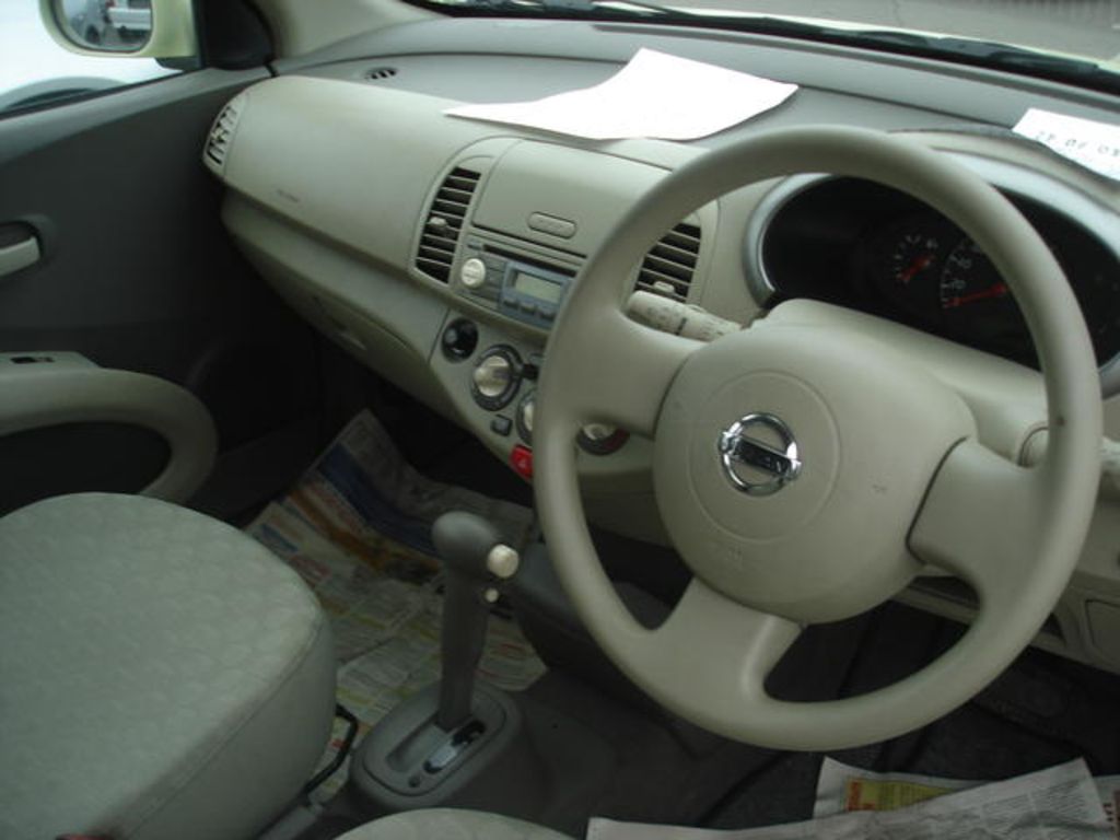 2003 Nissan March