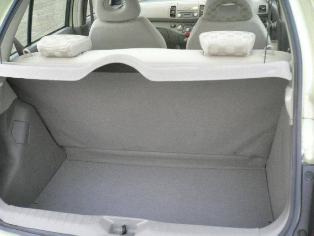 2003 Nissan March