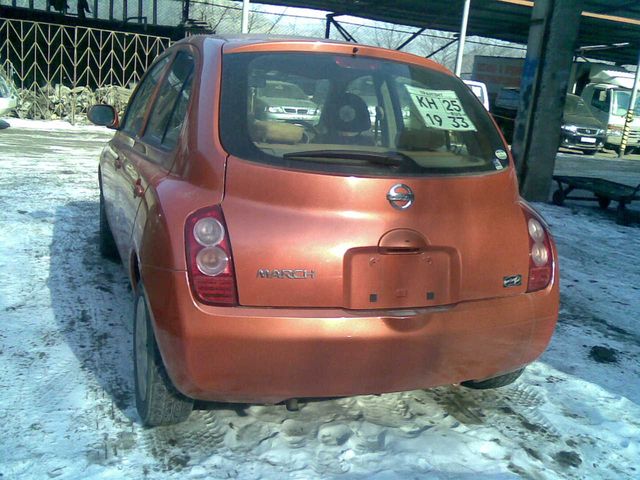 2003 Nissan March