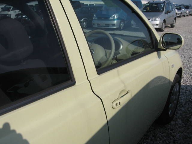 2003 Nissan March