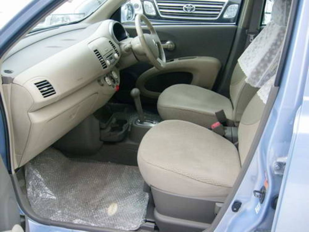 2003 Nissan March