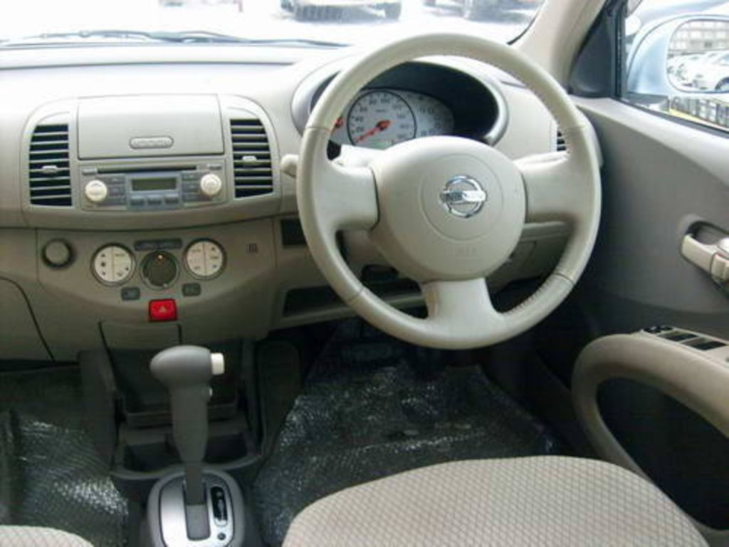 2003 Nissan March