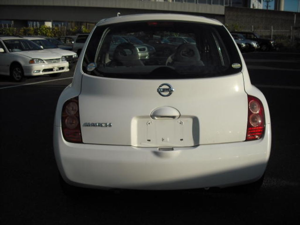 2003 Nissan March