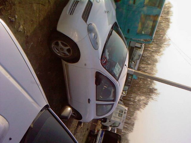 2003 Nissan March