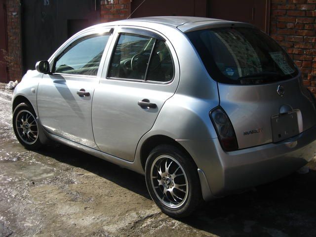 2003 Nissan March