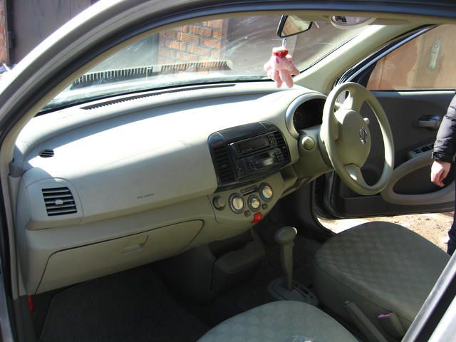 2003 Nissan March