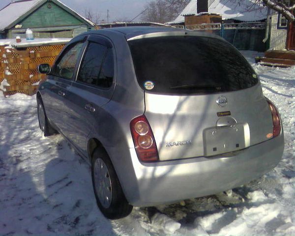 2003 Nissan March