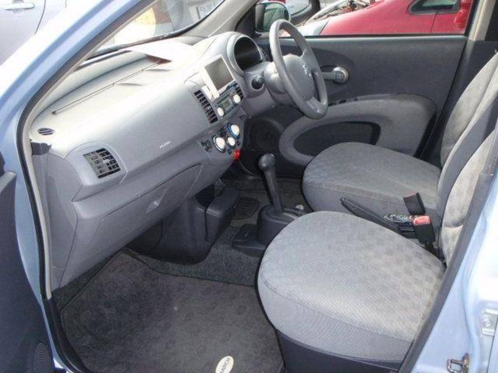 2003 Nissan March