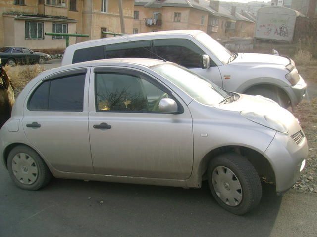 2003 Nissan March
