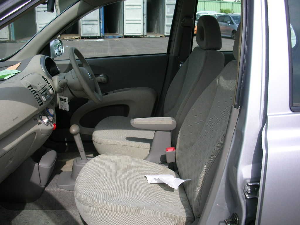 2003 Nissan March