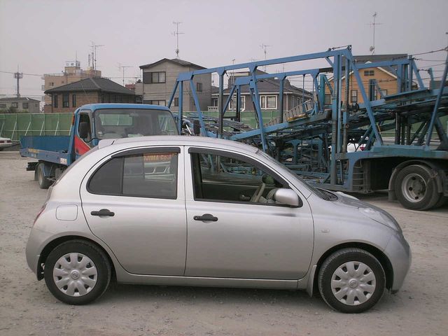 2003 Nissan March