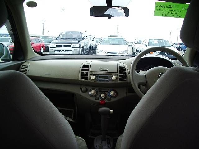 2003 Nissan March