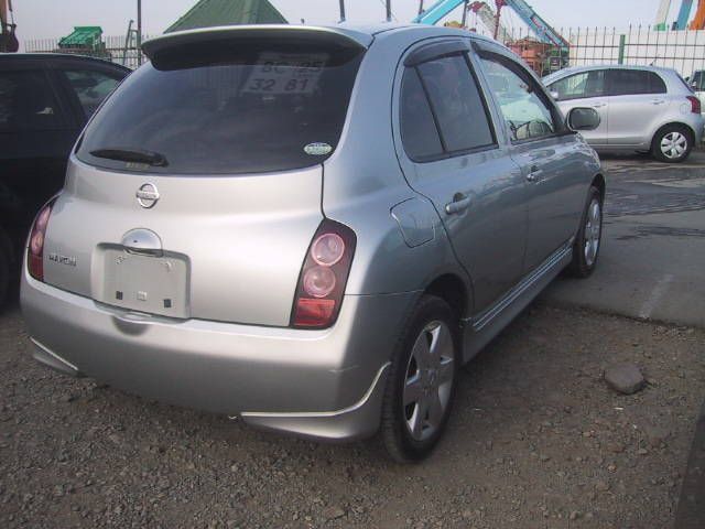 2003 Nissan March