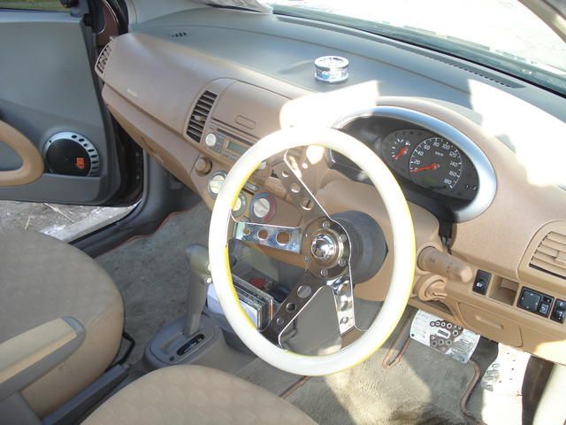 2003 Nissan March