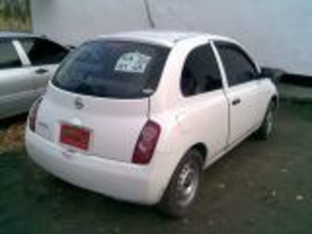 2003 Nissan March