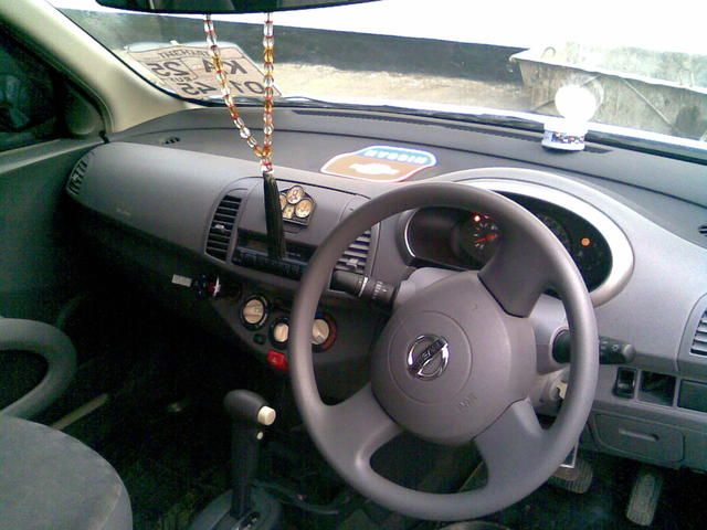 2003 Nissan March