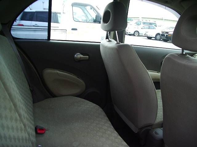 2003 Nissan March