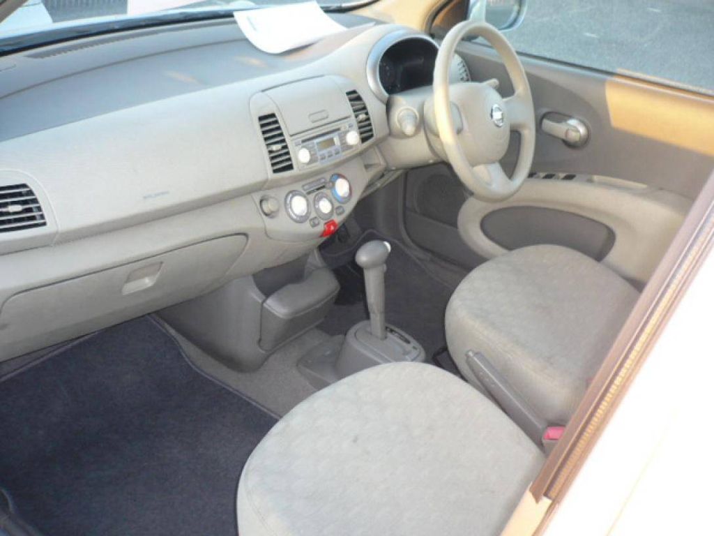 2003 Nissan March