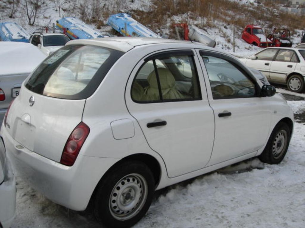 2003 Nissan March