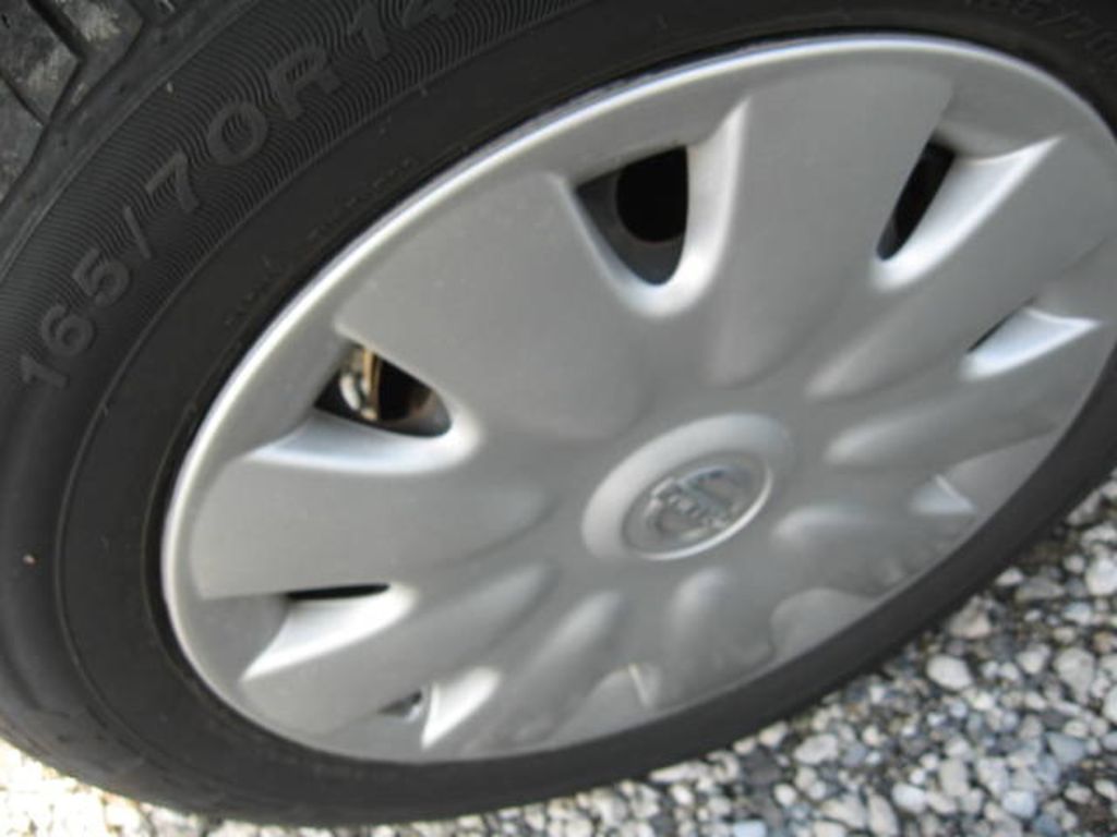 2003 Nissan March