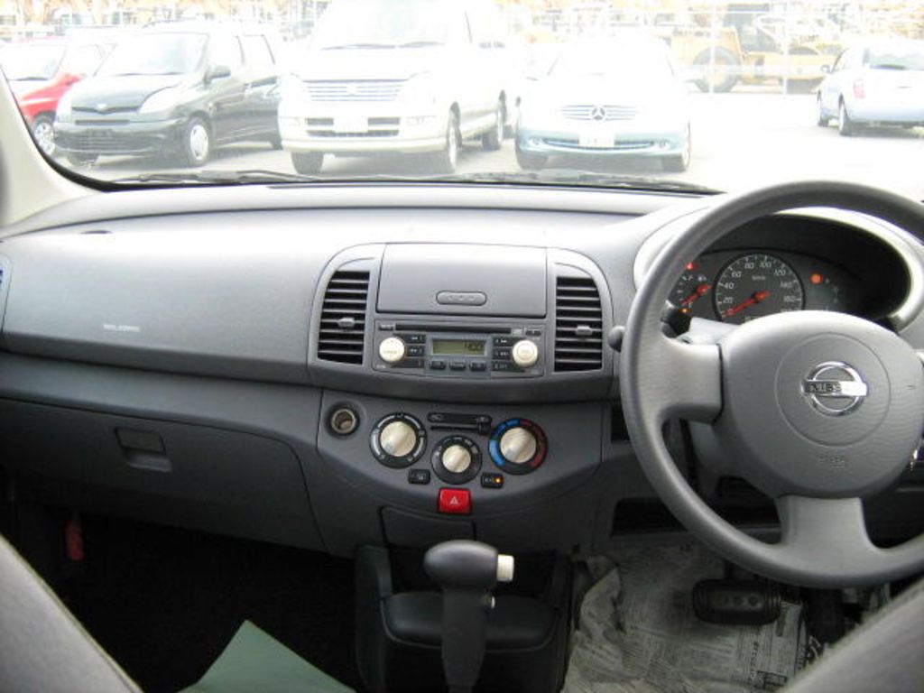 2003 Nissan March