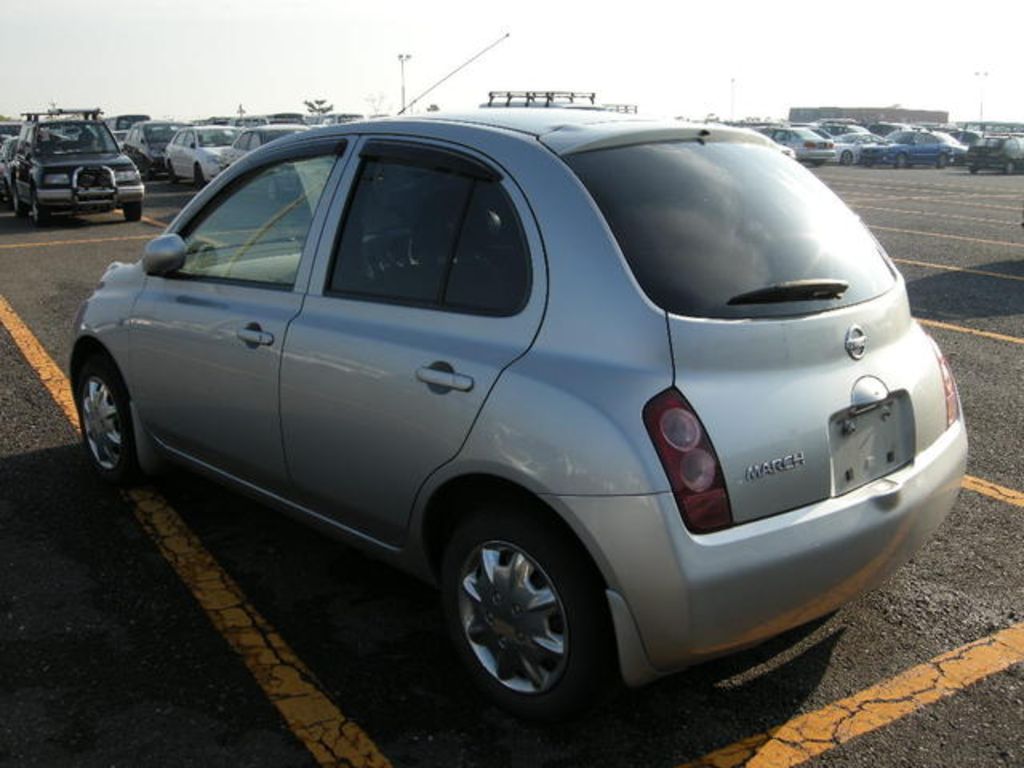 2003 Nissan March