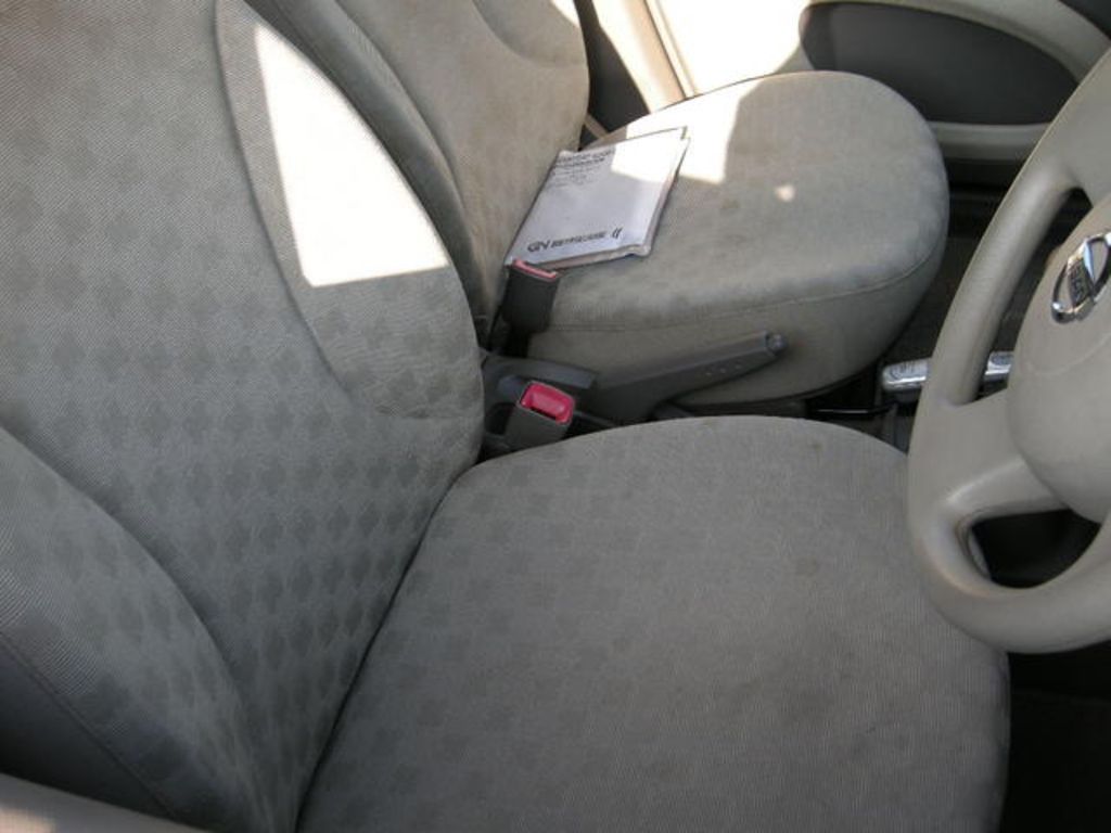 2003 Nissan March
