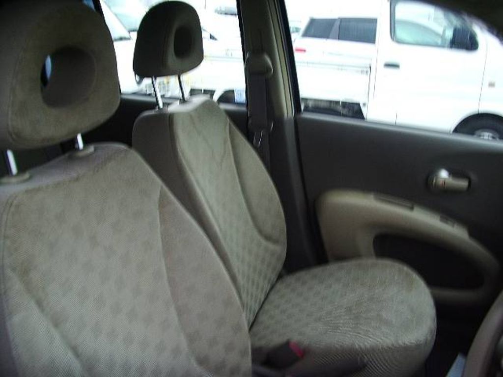 2003 Nissan March