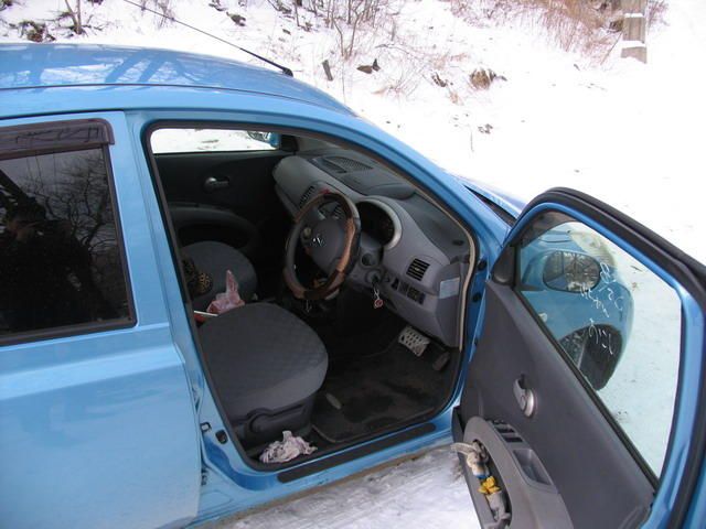 2003 Nissan March