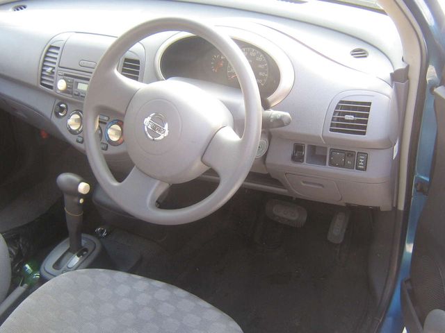 2003 Nissan March