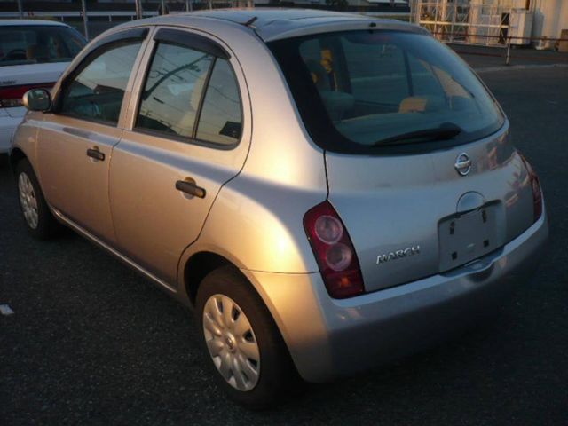 2003 Nissan March