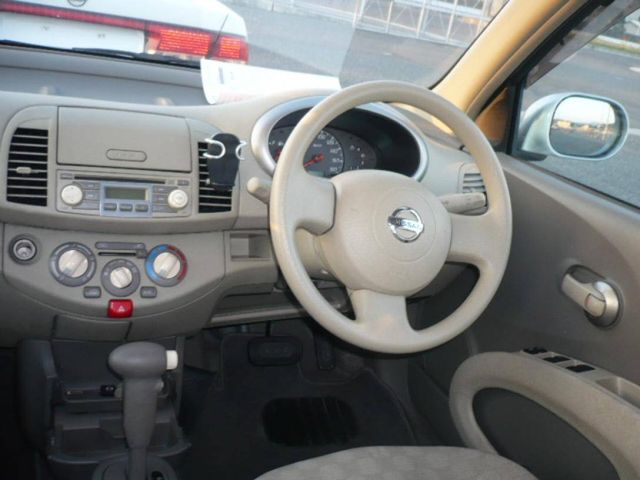 2003 Nissan March