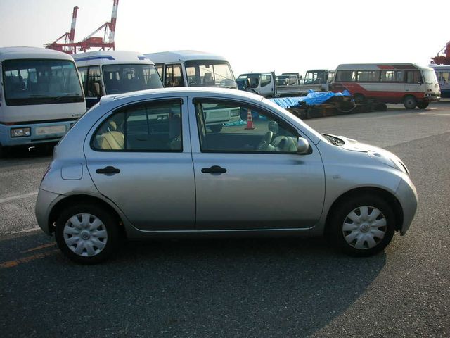 2003 Nissan March