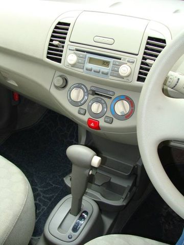 2003 Nissan March