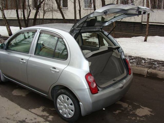 2003 Nissan March