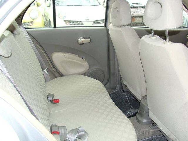 2003 Nissan March