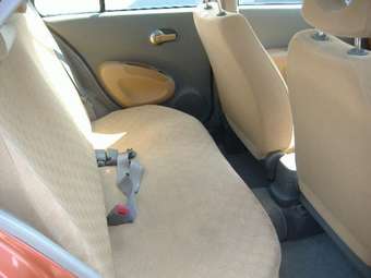 2003 Nissan March Pics