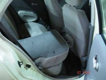 2003 Nissan March Pictures