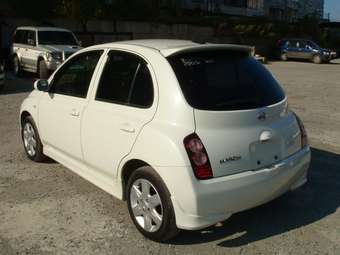 2003 Nissan March Pictures