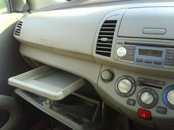 2003 Nissan March Pictures