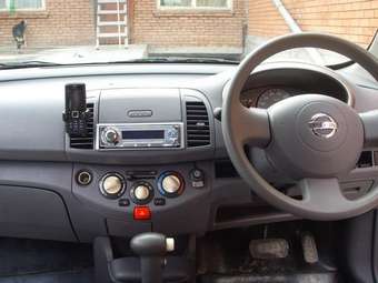 2003 Nissan March Pics