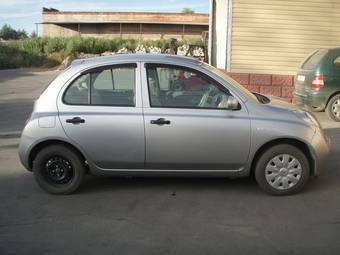 2003 Nissan March Pictures