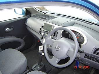 2003 Nissan March Pictures