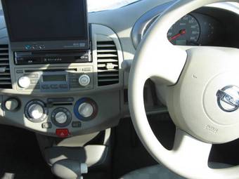 2003 Nissan March Pics