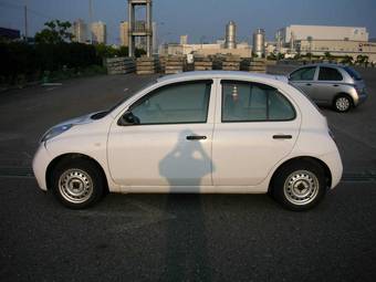 2003 Nissan March Pictures