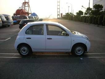 2003 Nissan March Photos