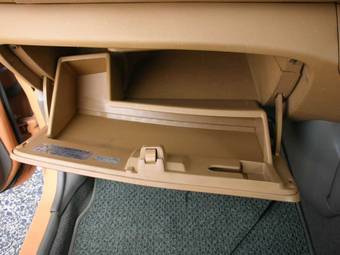 2003 Nissan March Pictures