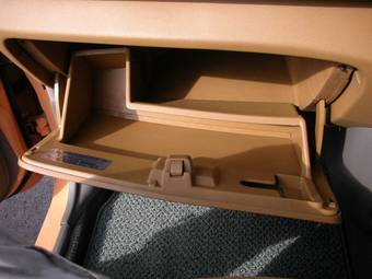 2003 Nissan March Pictures