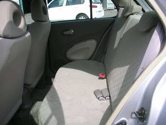 2003 Nissan March Pictures